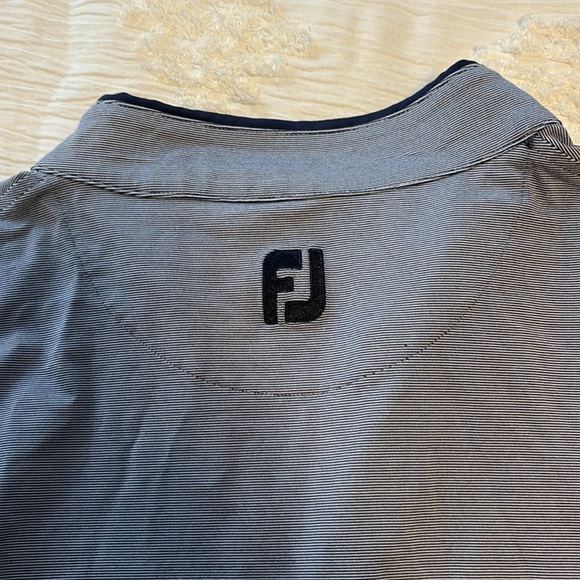 FootJoy long sleeve 1/4 - Picture 3 of 3